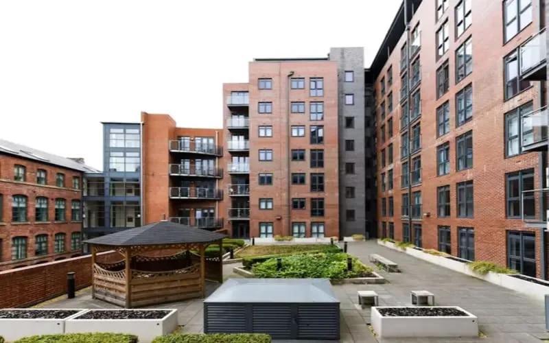 Corner House In Sheffield Apartment Exterior photo